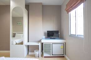 Hotel B