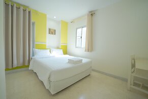 Hotel B