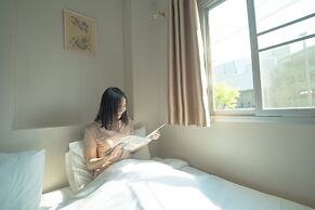 Hotel B