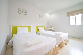 Hotel B