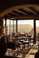 Sultan Cave Suites