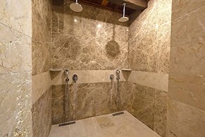 Sultan Cave Suites