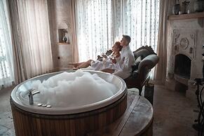 Sultan Cave Suites