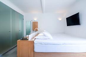 Dreambox Mykonos Suites and Mini Villas