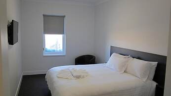 Queens Head Hotel