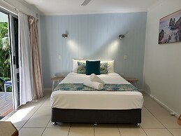 Cardwell Beachfront Motel