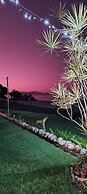Cardwell Beachfront Motel
