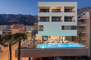 Hotel Ani