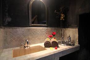 RIAD NAFORA