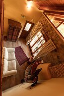 Azanias Chalet