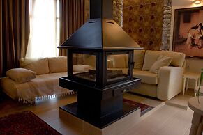 Azanias Chalet