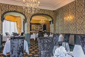 The Revelstoke Hotel