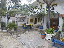 Zafiria Apartments