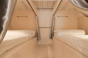 Hakata Minoshima Hostel FUTAGI
