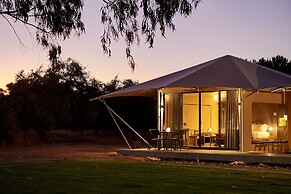 Olio Bello Lakeside Glamping