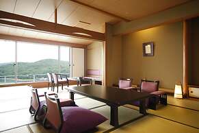 Toba Seaside Hotel