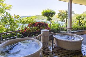 Toba Seaside Hotel