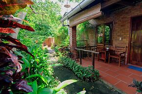 Be Home 3 Hostel and Bungalow
