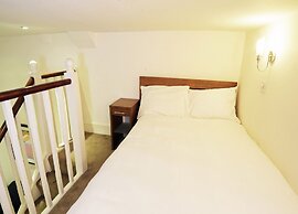 Oxbridge Apartments