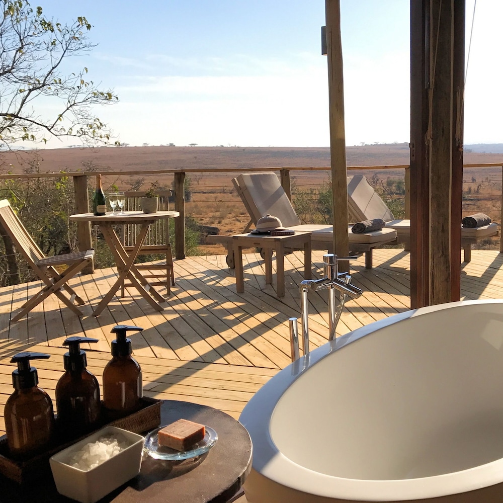 Nambiti Plains Private Game Lodge