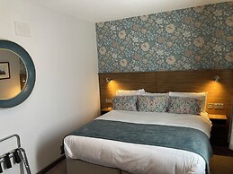 Abbey Inn
