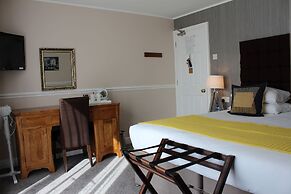 Badgers Mount Hotel