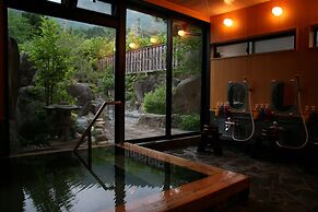 Kutsuroginoya Yuu