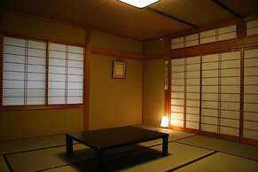 Kutsuroginoya Yuu
