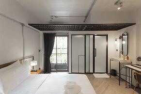 IR-ON Hotel