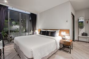IR-ON Hotel