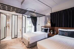 IR-ON Hotel