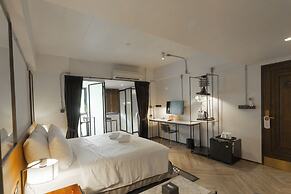 IR-ON Hotel
