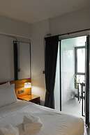 IR-ON Hotel
