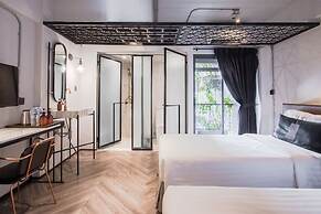 IR-ON Hotel