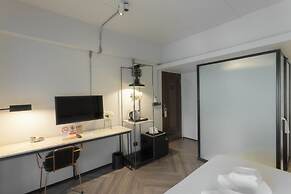 IR-ON Hotel