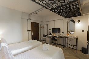 IR-ON Hotel
