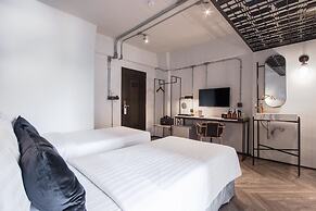IR-ON Hotel