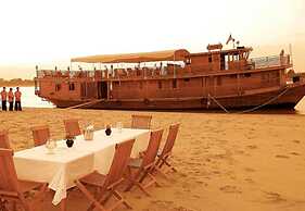 Amara River Cruise