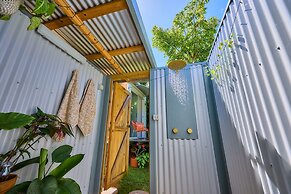 On The Wallaby Eco Lodge - Hostel