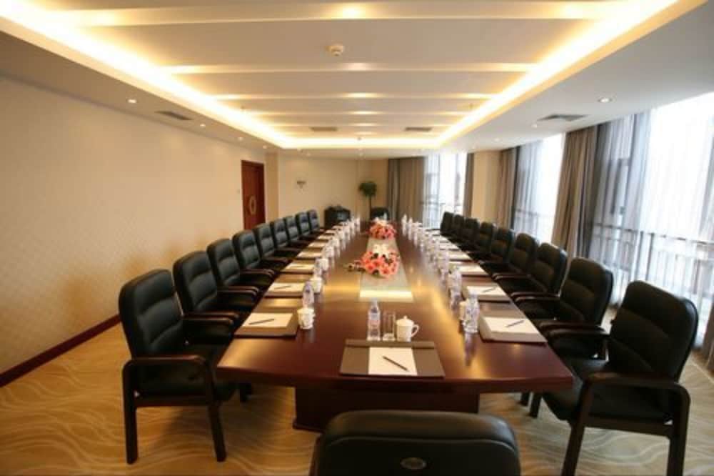 Huashan Mountain International Hotel