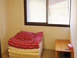 Guesthouse Usagi-Momiji - Hostel