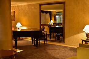 Gur Kent Hotel