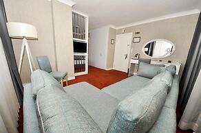 Gur Kent Hotel