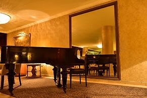 Gur Kent Hotel