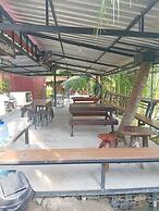 Rim Nam Lomyen Resort