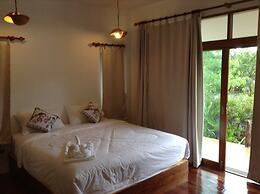 Ruean Thai Nai Bang by Pansak Resort