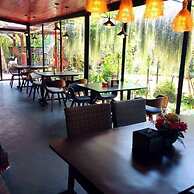 Ruean Thai Nai Bang by Pansak Resort