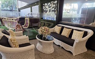Town In Town Garden Resort