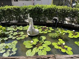 Town In Town Garden Resort