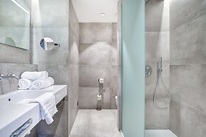 R hotel experiences